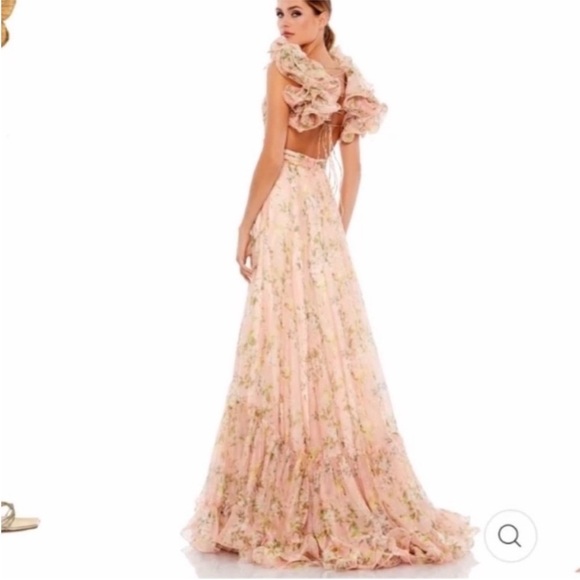 Mac Duggal - RUFFLE TIERED FLORAL CUT-OUT
CHIFFON GOWN size 4 - Picture 3 of 3